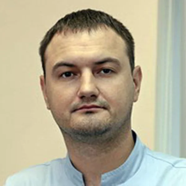 Игорь Малиновский, хирург и имплантолог клиники